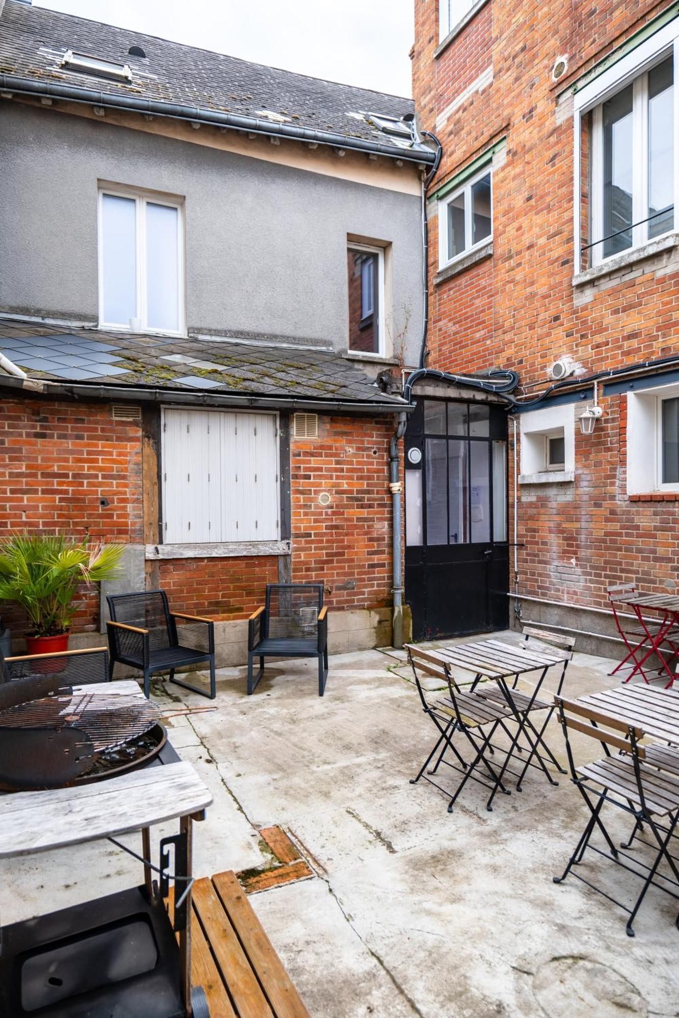 Studio Cosy Rdc, Calme Avec Cour Exterieure Saran Exterior foto
