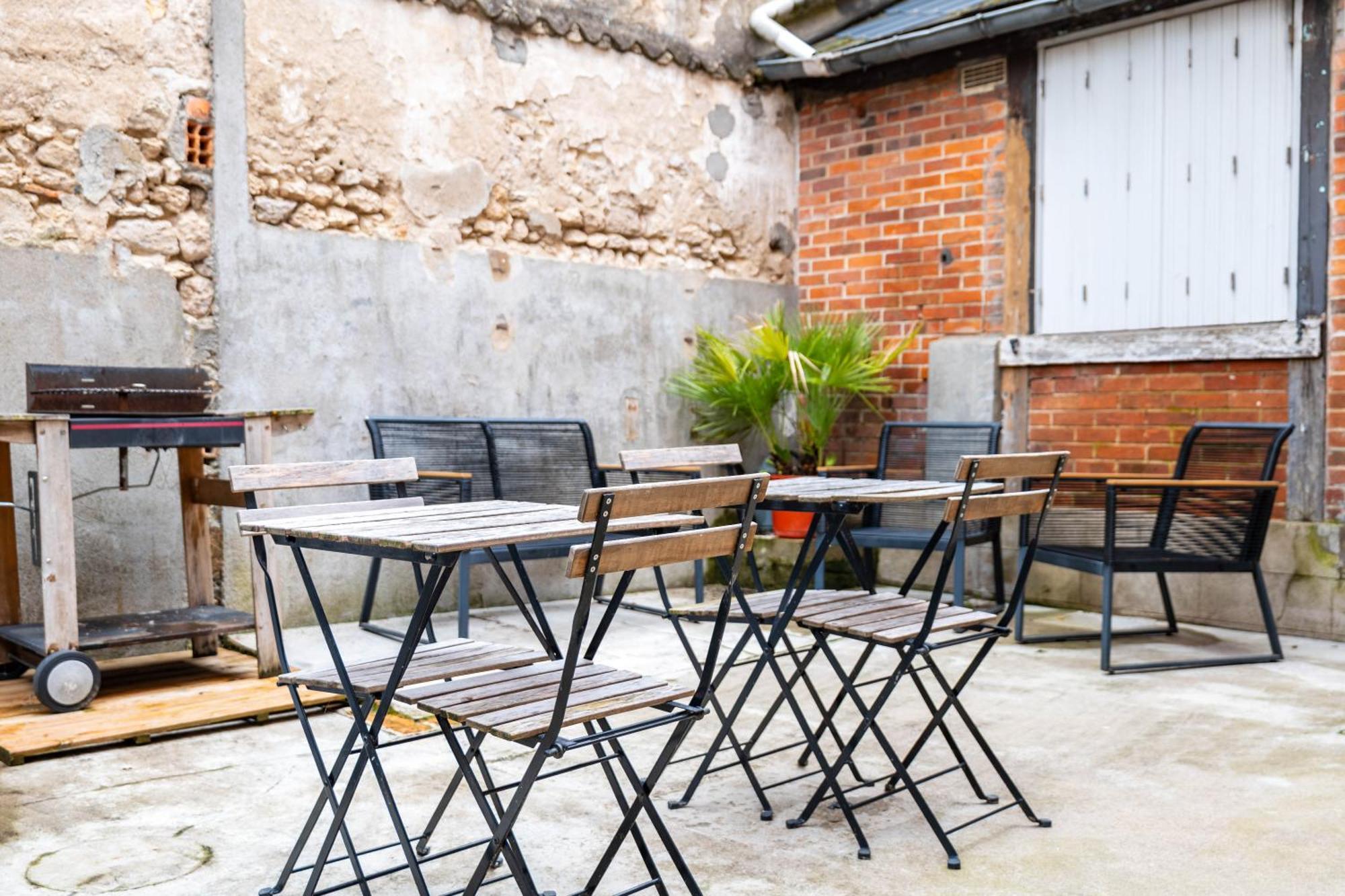Studio Cosy Rdc, Calme Avec Cour Exterieure Saran Exterior foto
